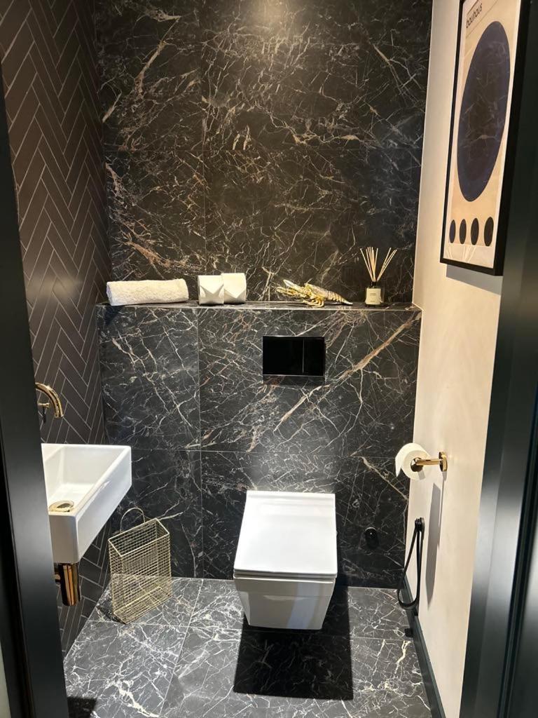 Apartament 777